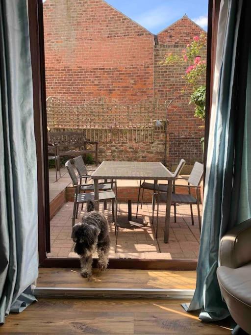 Award Winning Pet Friendly Paddock Cottage ウィットビー エクステリア 写真