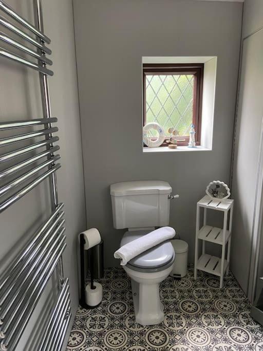 Award Winning Pet Friendly Paddock Cottage ウィットビー エクステリア 写真