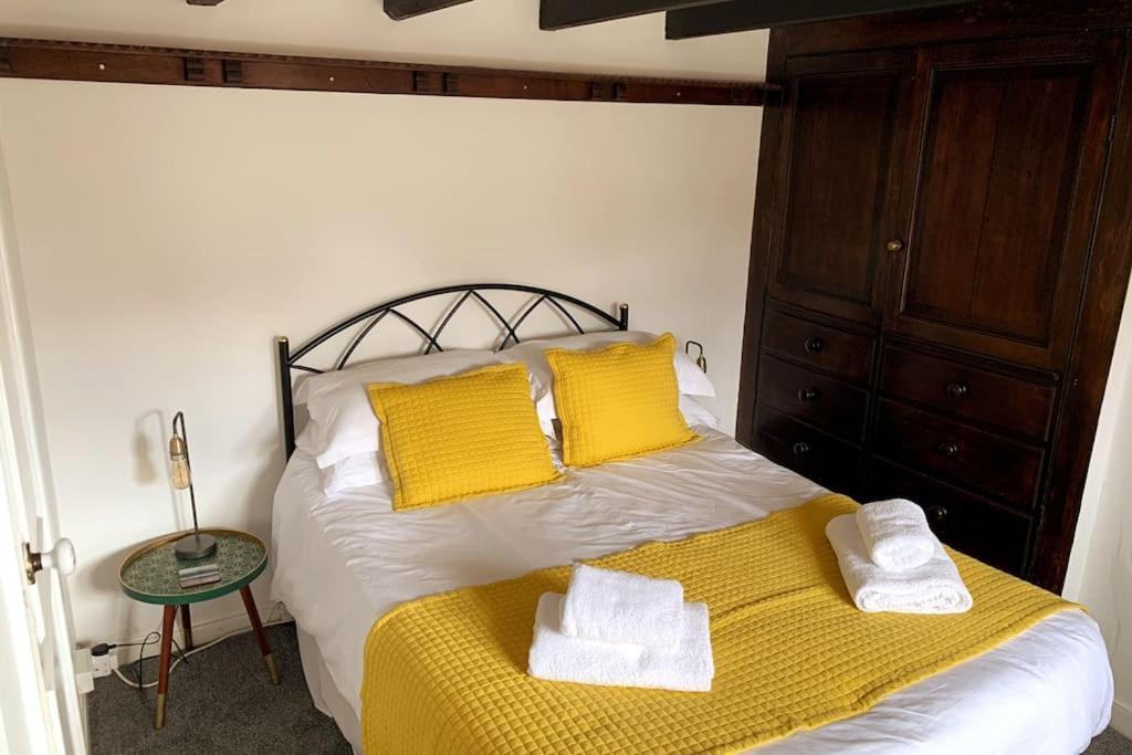 Award Winning Pet Friendly Paddock Cottage ウィットビー エクステリア 写真