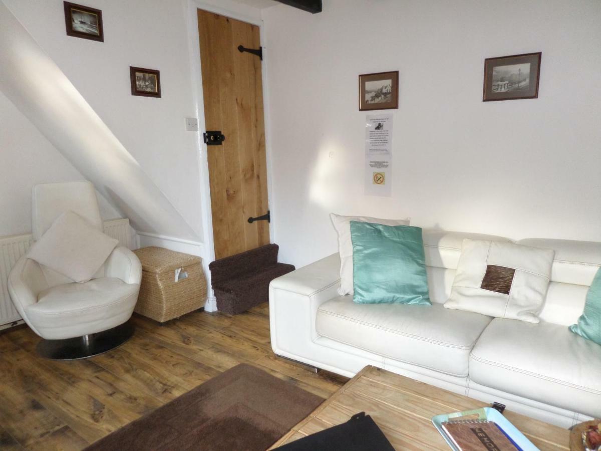 Award Winning Pet Friendly Paddock Cottage ウィットビー エクステリア 写真